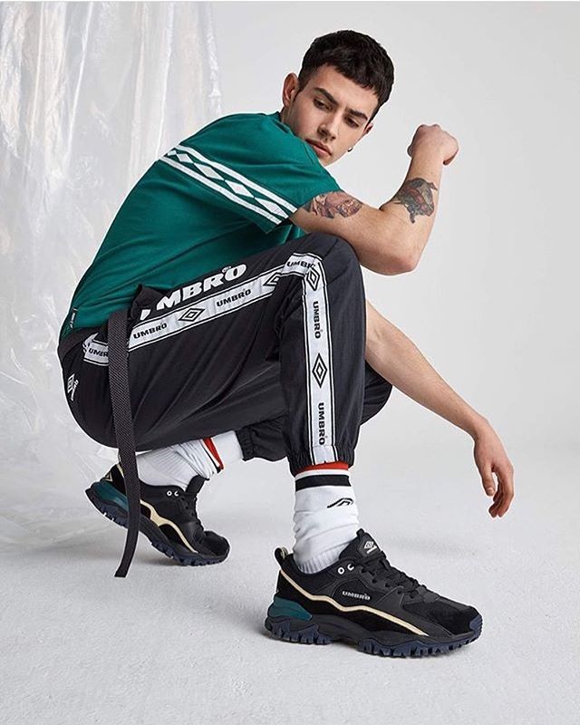 老爹鞋实在是太火,连运动品牌茵宝也要加入战