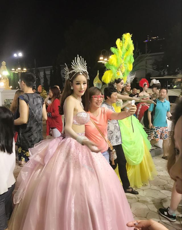 人妖如果当老师，会把小学生带偏成什么样？