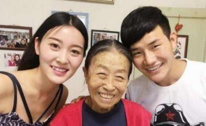 "丑娘"播出11年后,张少华怎么样了?孙女结婚,孙女婿却