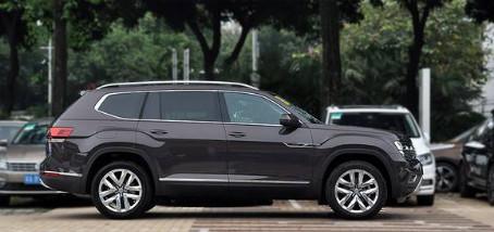 30多万的途昂和奥迪Q7一个级别，看途观CRV不如加几万提它