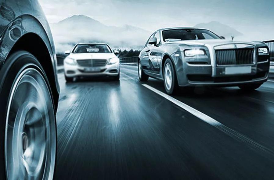 豪华车企杀价跑量，经销商巨头两级分化大整合