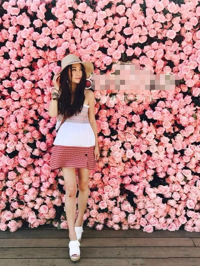 温碧霞与家人团聚，52岁仍是颜值担当，各种自拍景美人更美！