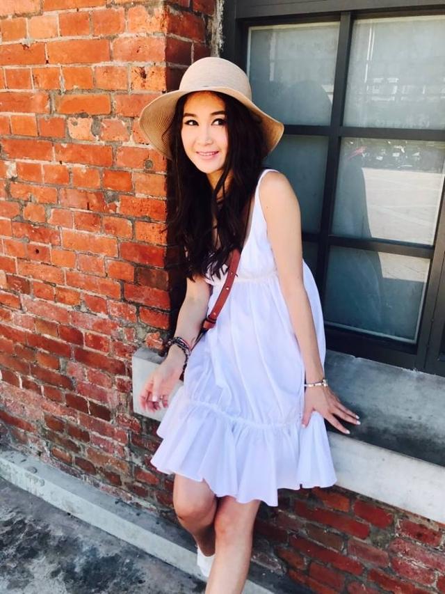 温碧霞与家人团聚，52岁仍是颜值担当，各种自拍景美人更美！