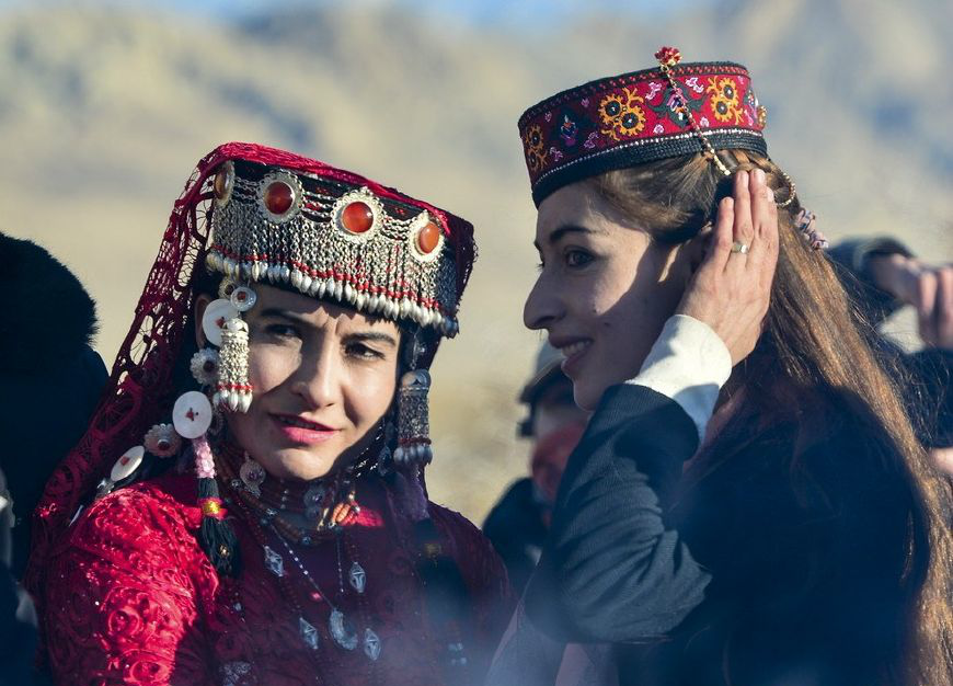 长相酷似欧洲人,却为中国守边疆,还深感自豪