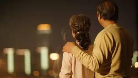 妻子植物人三年突然怀孕,孩子出生后,婆婆跪求