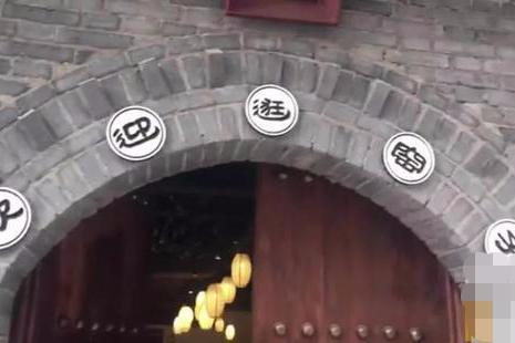 大众途锐正常行驶被查，没有违章却遭处罚！网友：你太膨胀了！