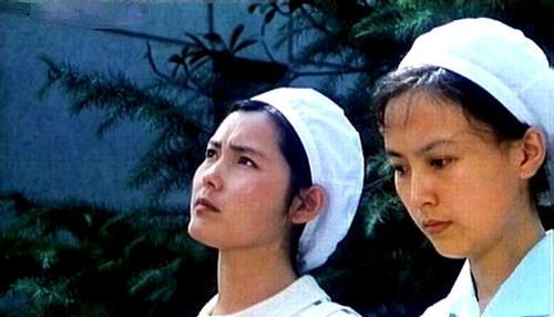 还记得电影《街上流行红裙子》中那个女孩吗?这些年她过得好吗?