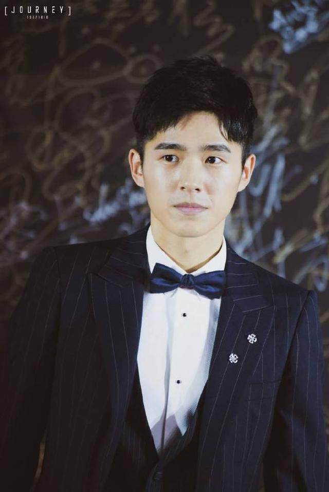 赵薇和刘昊然惊喜亮相2018金鸡百花电影节,美