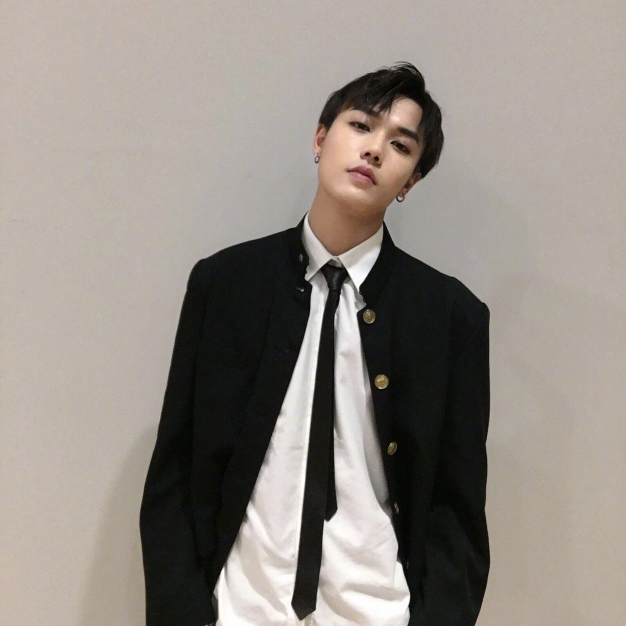 今天都来说说对林彦俊的看法吧