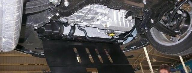 装发动机下护板,到底跟发动机下沉有没有冲突