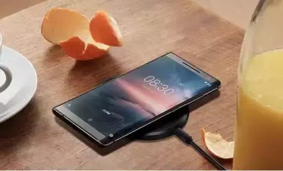 诺基亚曝光新机,背部竟然用了五个摄像头似花