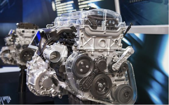 全铝发动机和铁铸发动机哪个更好?听老司机一