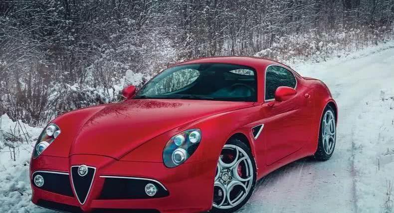 行走着的艺术品！阿尔法·罗密欧8C