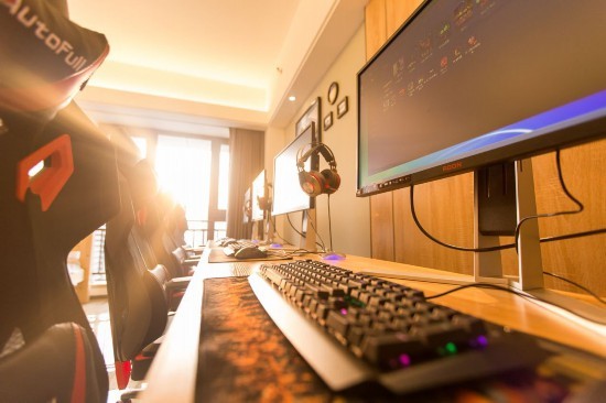 电竞酒店为什么这么火?深度解析天天爆满原因