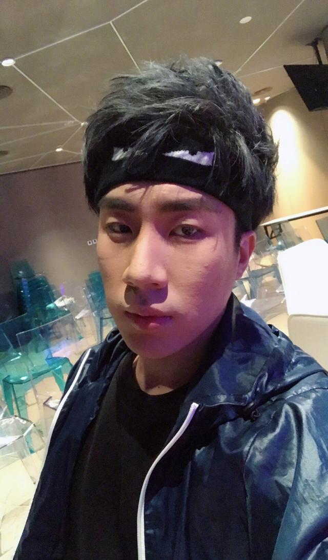 骚男终日研究终于配出亚索最强符文 首秀20-0