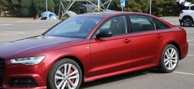 豪华品牌销量最好，月销1.4万台，却成了奔驰和宝马的最强对手！