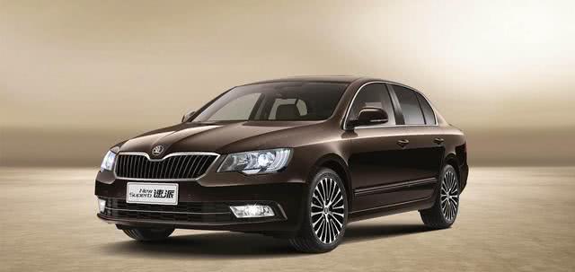 老牌德系车，逼格远胜迈腾，7秒破百，销量还不如韩系车