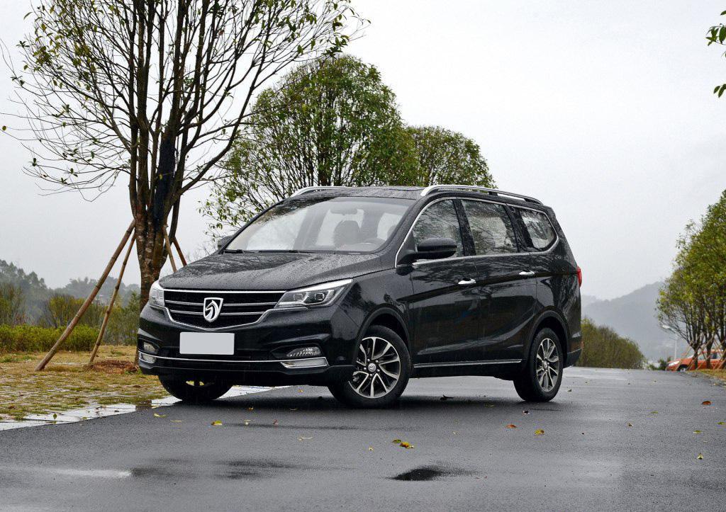 号称最贴心家用车, 入门都是7坐标准, 落地售价也8万多