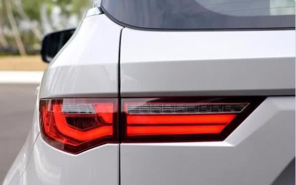 别再瞧不起国产车了！这车10万比50万的档次高，月销超途昂排第一