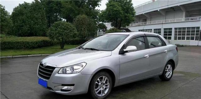 用雪铁龙爱丽舍的技术，外观全新设计自主品牌国产车东风风神s30