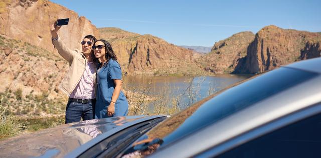 2018款全新一代丰田凯美瑞Camry上市 售价15.6万人民币