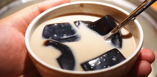 在柳州,为了吃上这家椰妹椰子鸡,多少人跨越整