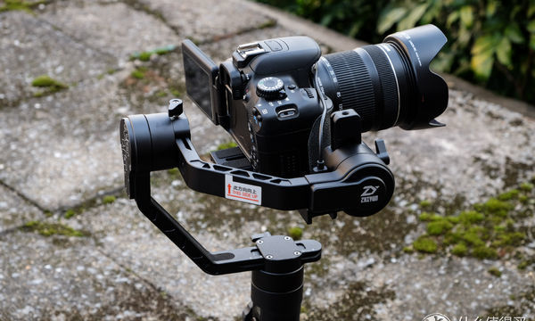 【好物榜单】拍摄VLOG影片需要选择单反相机