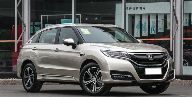 价值30万的爆款SUV，想买要加价3万，可后排待遇值50万！