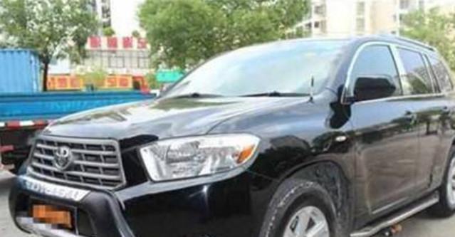 男子仅5万满心欢喜提了一辆二手汉兰达, 打开后备箱后却当场蒙了