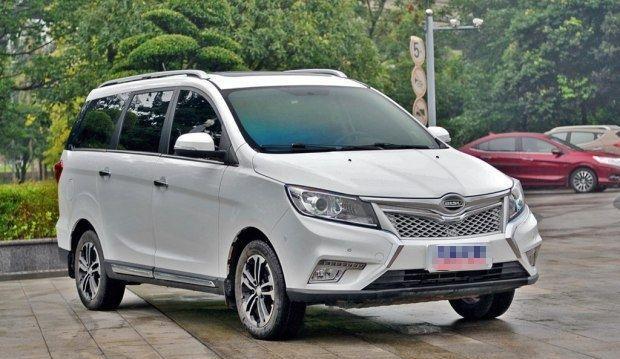 10寸屏油耗6L悬浮车顶, 完胜宝骏730仅6万, GL8都怕了