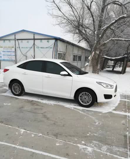 轩逸最怕的车型-福睿斯值得买吗？车主1万公里后说了这几个缺点