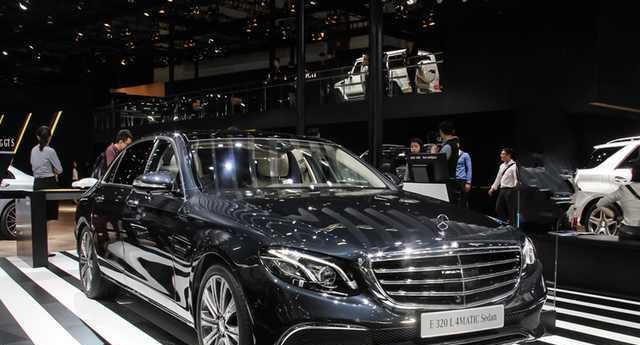 奔驰E级轿车, 顶级配置