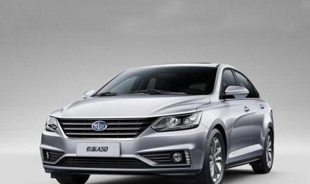 油耗3毛, 夏利神车归来! 碾压捷达, 叫板桑塔纳, 仅售5万!