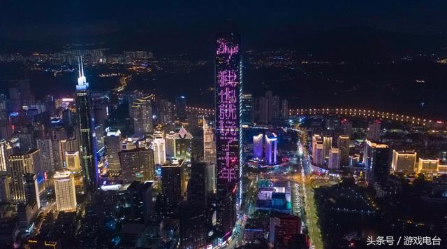 DNF十周年赠送传说三件套纪念品,和蓝色装备