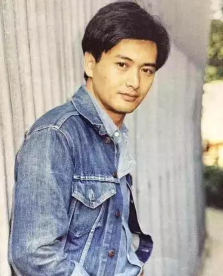 香港7大男星年轻时帅照,刘德华上榜,最后一位至今无人能超越