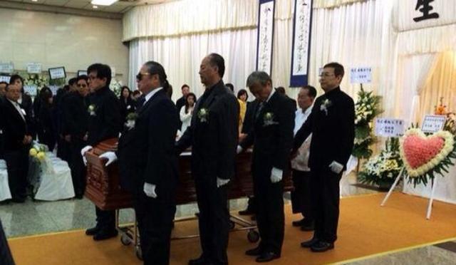 实拍午马葬礼现场，八大影帝扶灵，现场无数人落泪