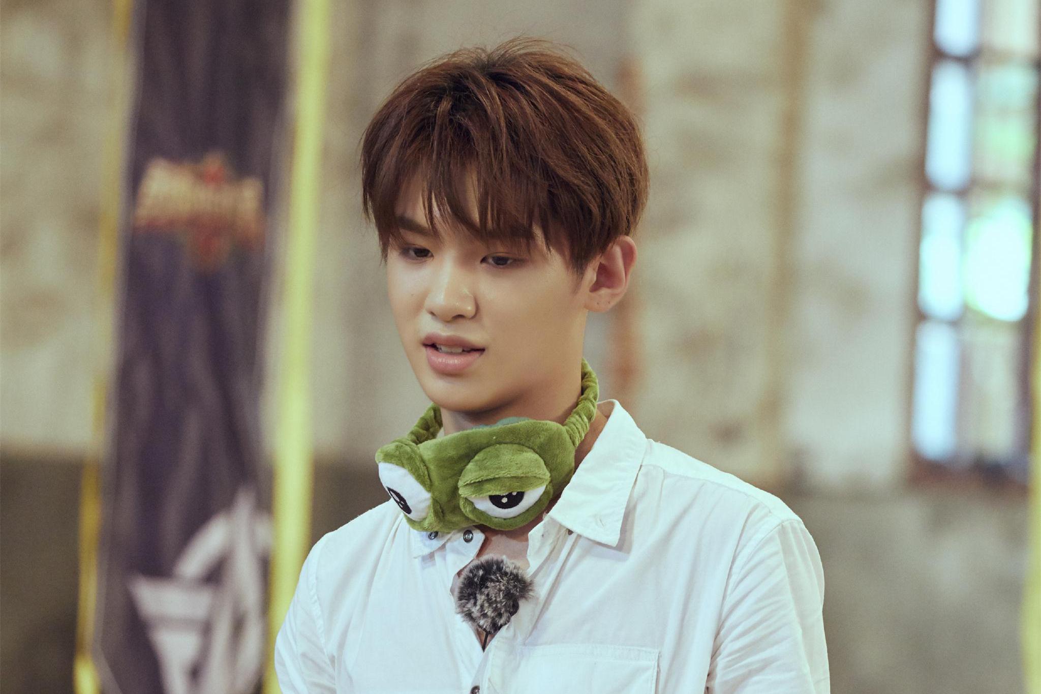 justin黄明昊高清壁纸