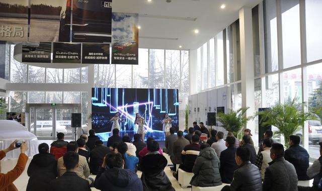 帅到没朋友！沃尔沃“高颜值”全新长轴距S90泰安上市品鉴会