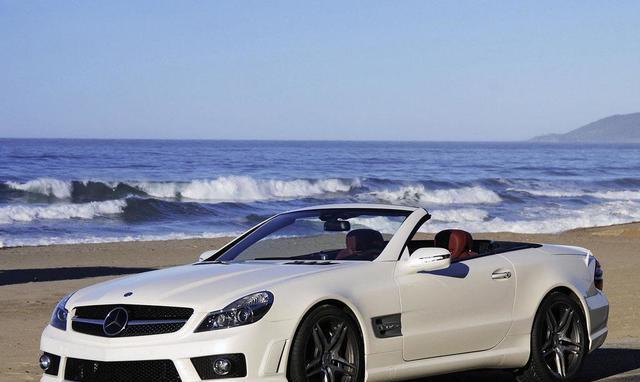 老婆嫌奔驰太小, 想要个大的, 过了几天, 家里多了一辆奔驰皮卡