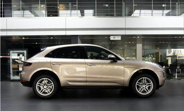 最便宜的保时捷来了，比奥迪Q5漂亮十倍，3.0T配四驱，要火