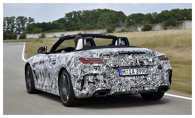 预告上空敞篷新一代，宝马首度释出大改款Z4 Roadster