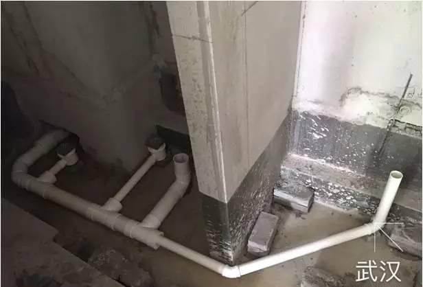沉箱内部管道铺设高度满足设计要求:a,地漏排水管高出完成面50mm以上