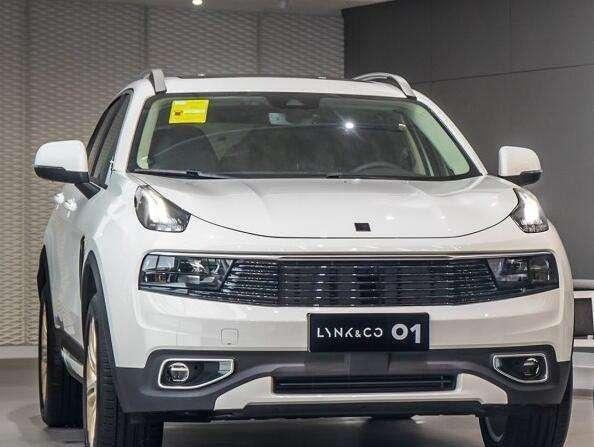 领克01到店实拍，不愧是换标沃尔沃，颜值无可挑剔叫板奥迪Q3