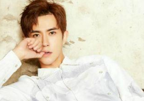 于朦胧与全球排名第一的经纪公司签约,网友,这