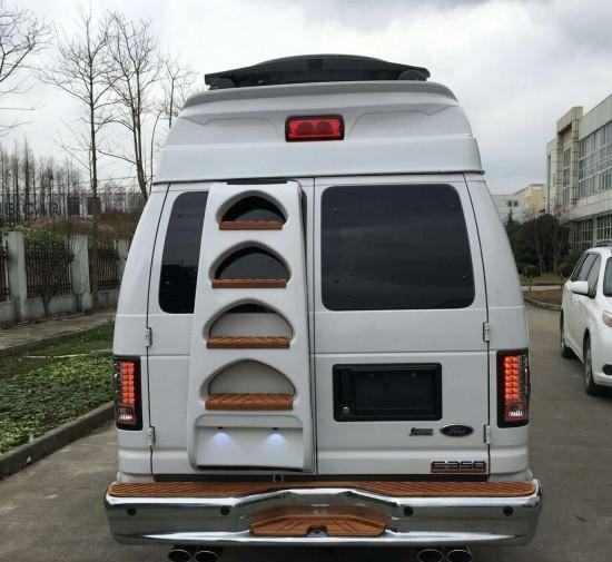 明星赵丽颖同款,房车福特E350白色现车