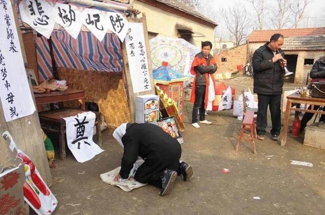 在农村,老人去世后还有两种钱可领!还不知道的农民要