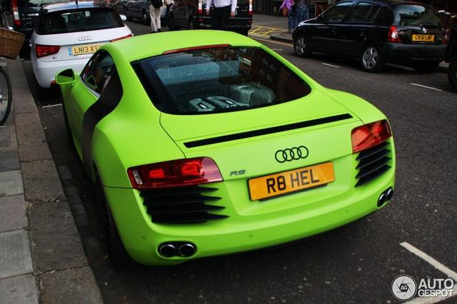 养眼哑光刀锋伏地魔 奥迪 R8