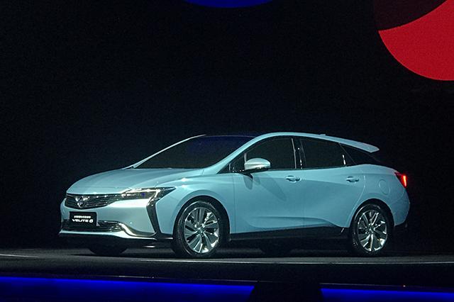 别克一晚发布两款重磅新能源车，续航达700公里！