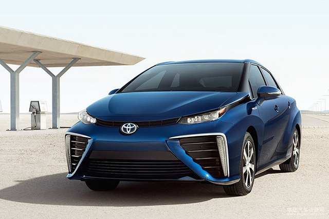 丰田坚定布局混合动力，2025年将停产纯内燃机车型