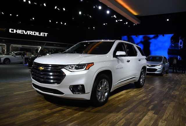 没买车的偷着乐吧！车长5.2米，2.0T配9AT，还买啥汉兰达